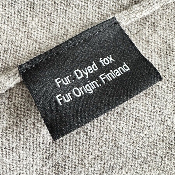 SOFIA CASHMERE TURTLENECK SWEATER PONCHO FOX FUR TRIM - Picture 7 of 10